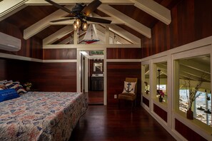 5 habitaciones, tabla de planchar con plancha, wifi y ropa de cama 