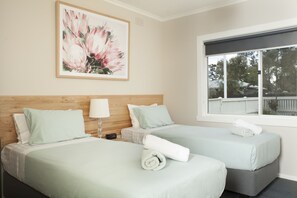 3 chambres, fer et planche à repasser, Wi-Fi gratuit, draps fournis
