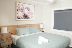 3 chambres, fer et planche à repasser, Wi-Fi gratuit, draps fournis