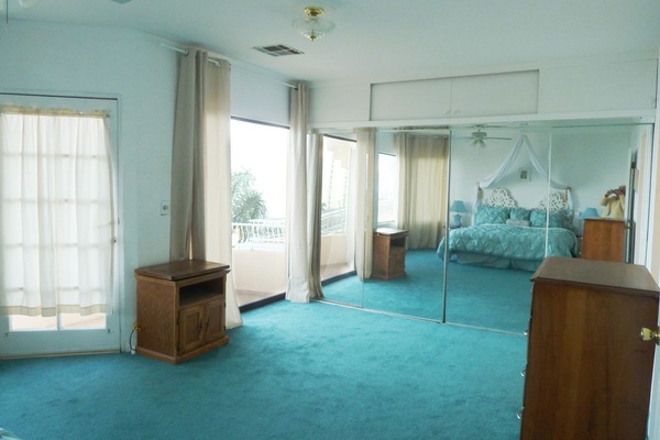huge master suite ocean views from windows/balcony. Private bathroom