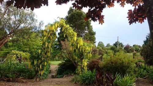 ALTONA GARDEN RETREAT