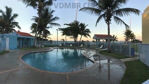 حمّام سباحة خارجي