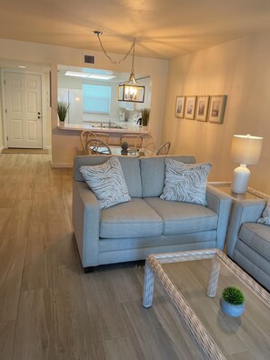 Téléviseur connecté, lecteur de DVD