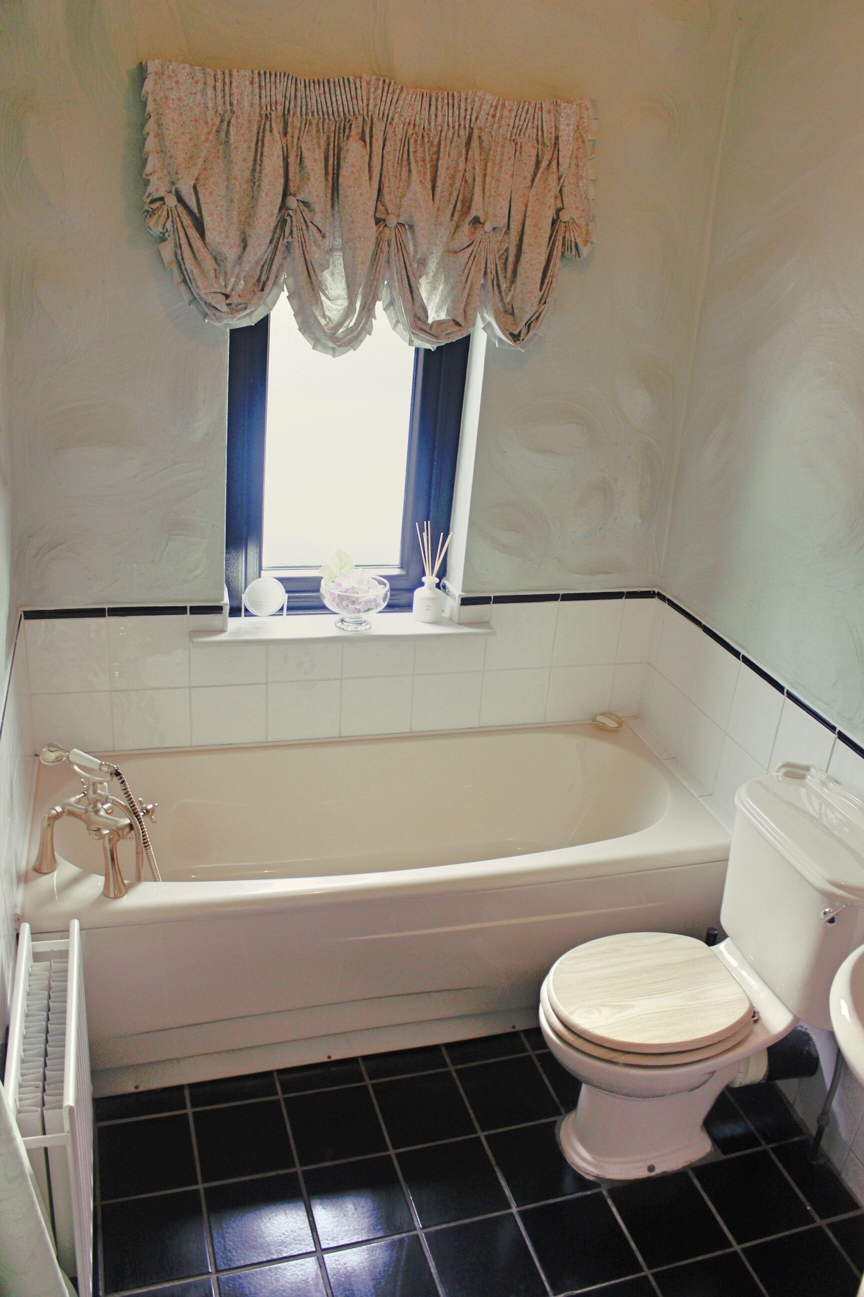 Bathroom 02