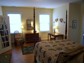 2 chambres, fer et planche à repasser, Wi-Fi, draps fournis