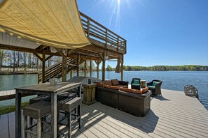 Outdoor dining - Take a break!! Off Season Weekend Special Fri/Sat/Sun, 1,250 all inclusive. (Mineral)