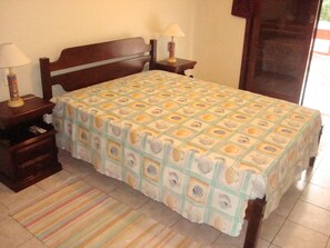 4 bedrooms, iron/ironing board, WiFi, wheelchair access