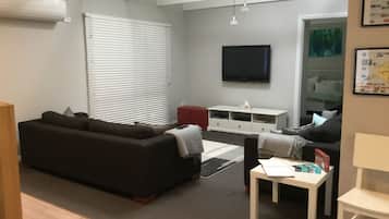 TV, DVD player