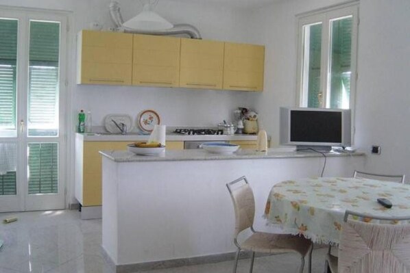 Dining - Apartment Sweet Helen, with sea view (Levanto)