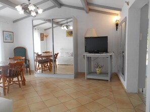Dining - House / Villa - Lorgues (Lorgues)