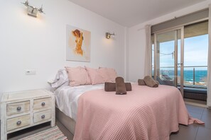 3 habitaciones, tabla de planchar con plancha y wifi gratis 