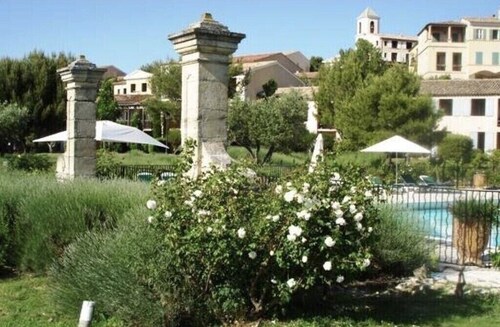 Mas de Pont Royal - Golf Estate - Pool & Garden