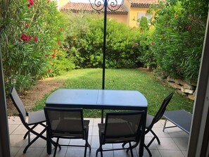 Outdoor dining - Mas de Pont Royal - Golf Estate - Pool & Garden (Mallemort)