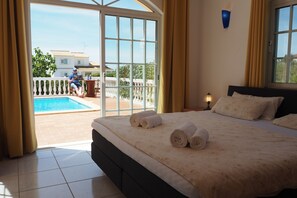 3 bedrooms, in-room safe, iron/ironing board, WiFi - Villa With Private Pool In Quiet Surroundings (Castro Marim)