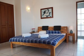 3 habitaciones y caja de seguridad en la habitación 