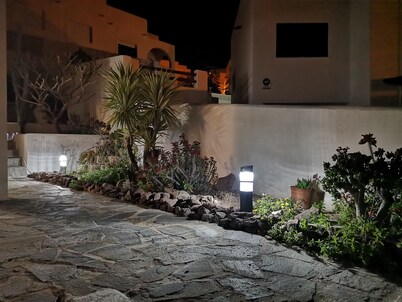 House and garden, quiet area, near the beach