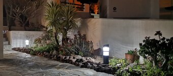 House and garden, quiet area, near the beach