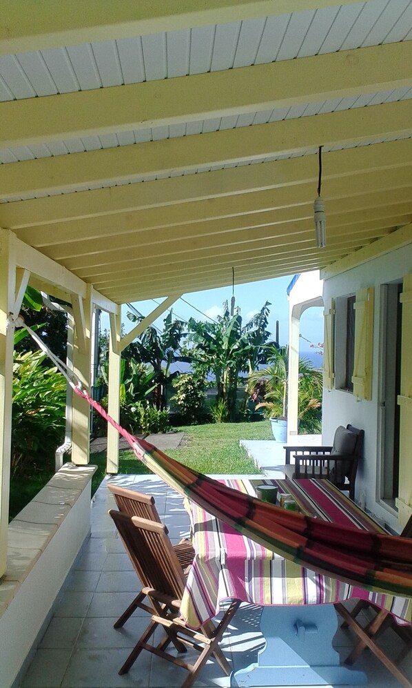 Terrace/patio - February 9 f conditioning overlooking the Caribbean Sea (Trois Rivieres)