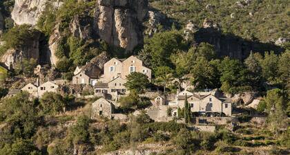 Stunning charming detached house with private heated pool