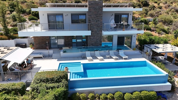 Exterior - Luxury villa with infinity pool, sea &, mountain views (Kokkino Chorio, Crete)