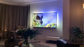 Smart TV, ping pong, books, offices