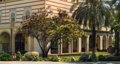 Luxury Villa near Sitges Barcelona with Large Pool, Tennis Court, BBQ area....