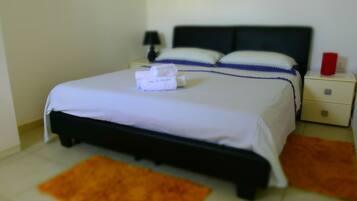 1 camera, ferro/asse da stiro, Wi-Fi, lenzuola