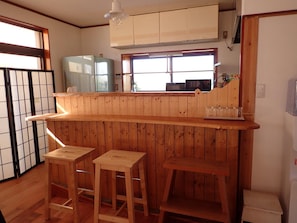 Shared fridge, microwave, stovetop, cookware/dishes/utensils - Guesthouse SORA - Hostel (Minamiizu)