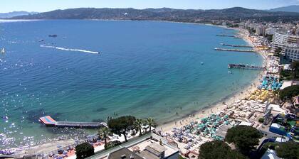 Antibes - attractive apartment with panoramic views & 300m from 2 beaches