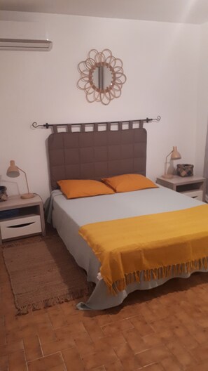 1 bedroom, iron/ironing board, travel cot, WiFi - Olmeto Plage: houses / villas - 2 rooms - 4 persons (Olmeto)