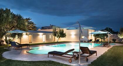 Masseria Il Mandorlo Fiorito: 8 + 2. Le plus beau de la Valle d'Itria.