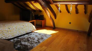 5 slaapkamers, een strijkplank/strijkijzer, gratis wifi, beddengoed