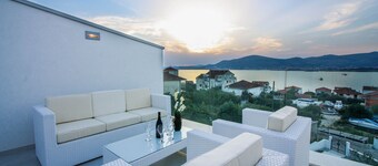 'Villa With Private Pool And Sea Views - Villa Leona