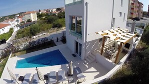 Opvarmet pool