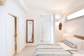 1 chambre, fer et planche à repasser, draps fournis