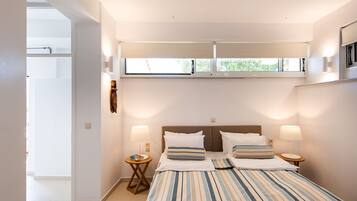 1 bedroom, iron/ironing board, bed sheets