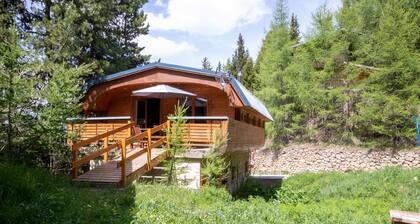 Fantastic location, self catered chalet Sleeping 8, 4 bedrooms 3 bathrooms