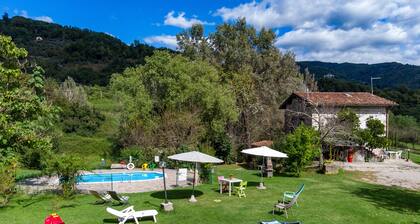Country villa with private pool and garden great for families, groups