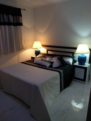 3 soveværelser, pengeskab på værelset, strygejern/strygebræt