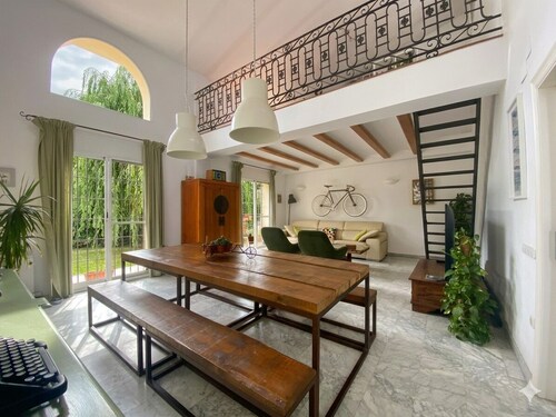 House with garden and private pool