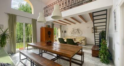 House with garden and private pool