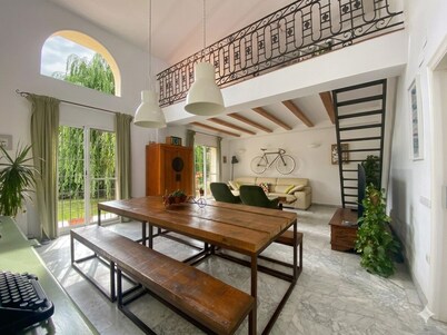 House with garden and private pool