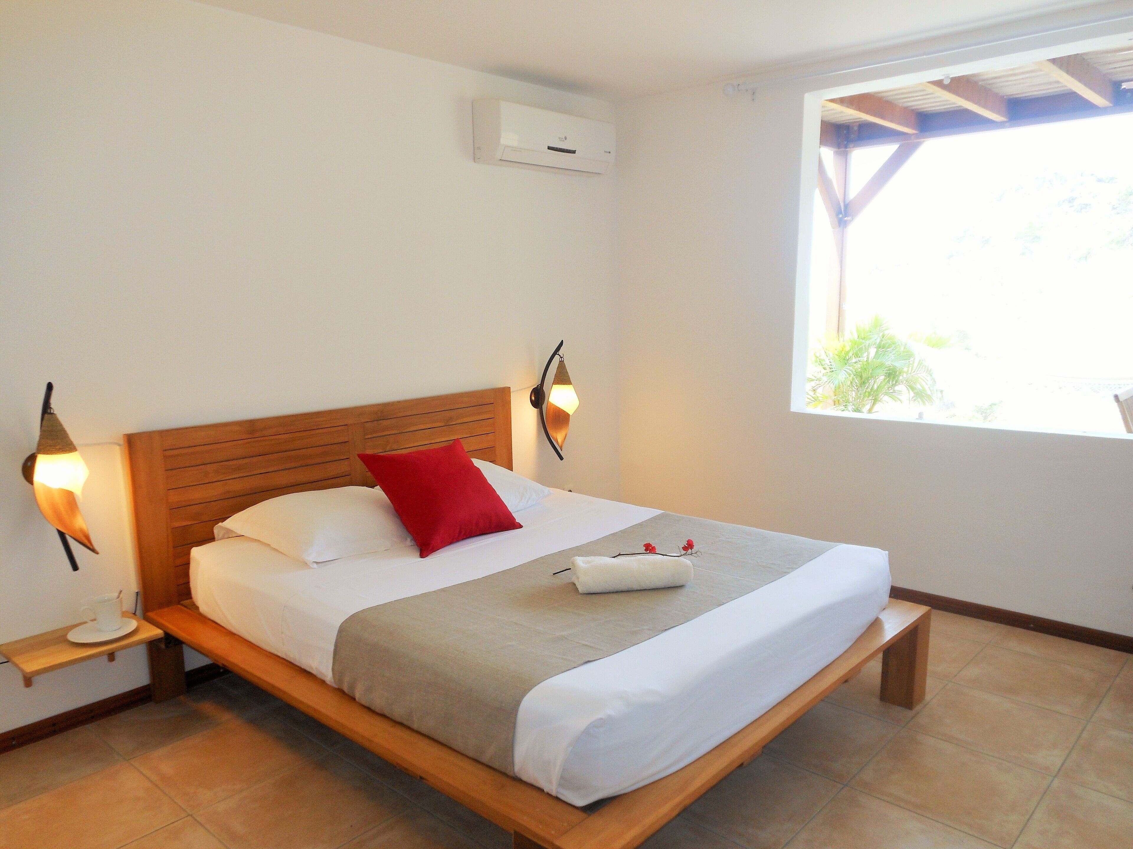 1 habitación, tabla de planchar con plancha, wifi y ropa de cama 