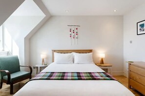 3 bedrooms, iron/ironing board, travel cot, WiFi