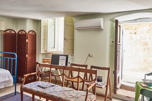 1 室のベッドルーム、WiFi (無料)、ベッドシーツ