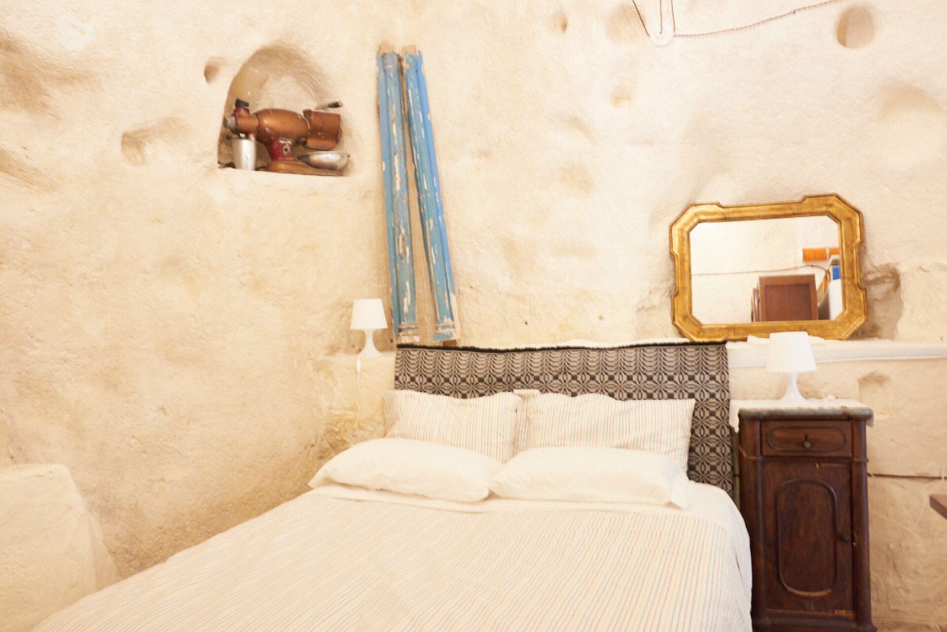 1 camera, Wi-Fi gratuito, lenzuola