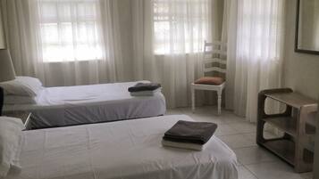 3 habitaciones y caja de seguridad en la habitación