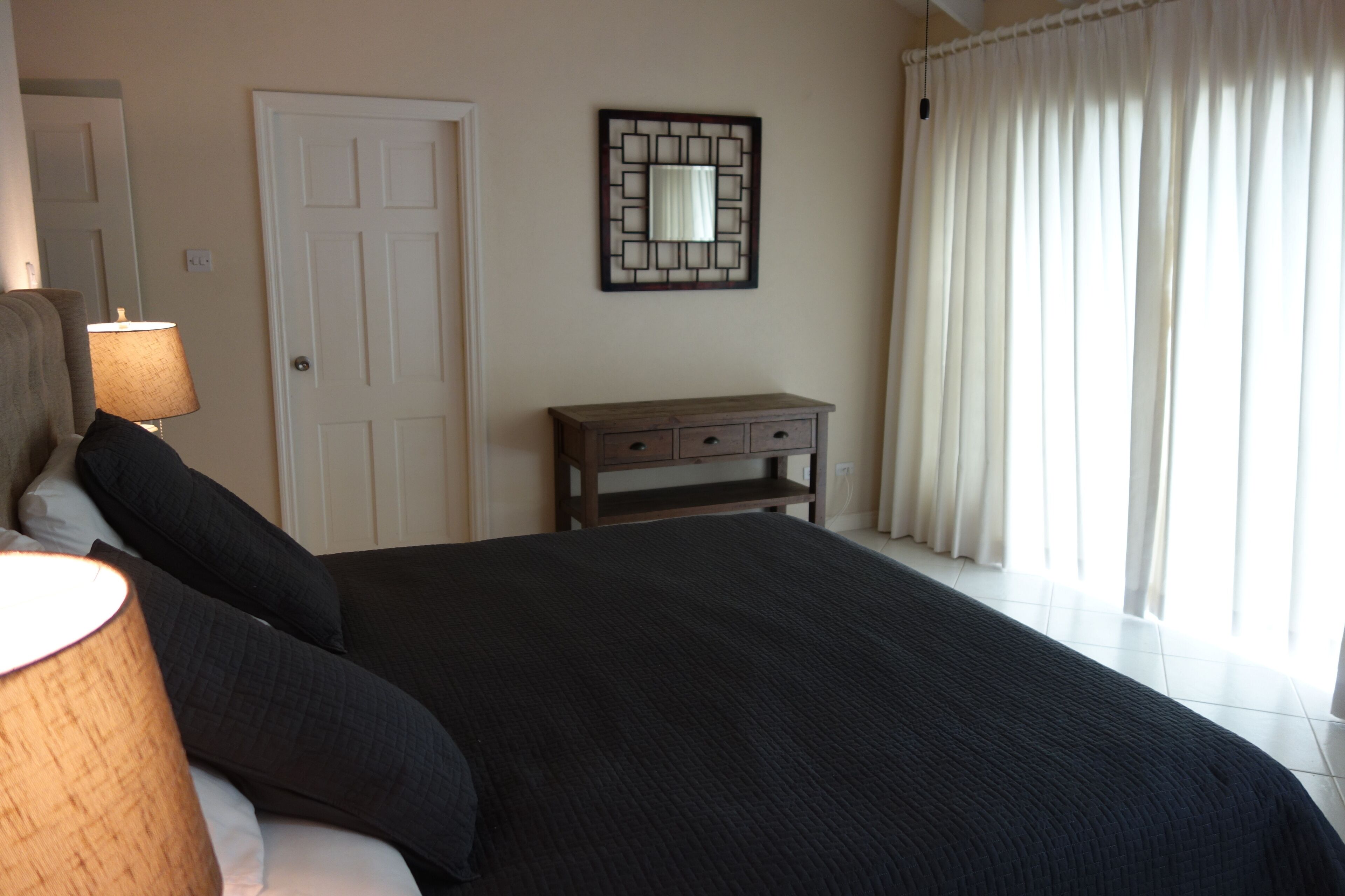 3 bedrooms, in-room safe, iron/ironing board, free WiFi