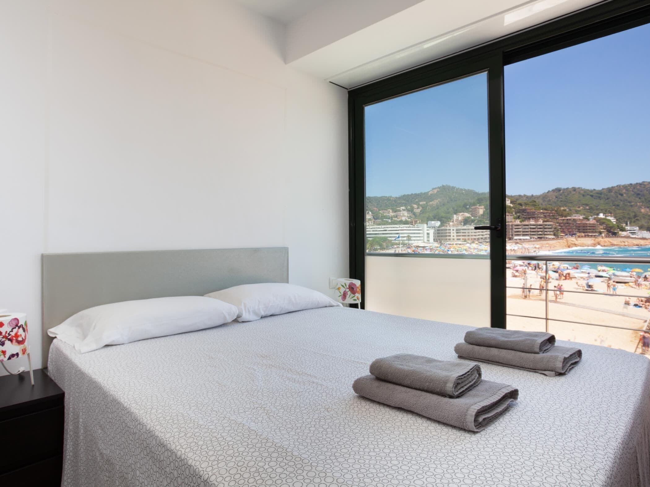 3 chambres, fer et planche à repasser, accès Internet, draps fournis