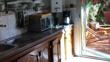 Fridge, microwave, oven, toaster